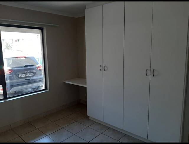 2 BEDROOM PROPERTY TO RENT IN BURGUNDY ESTATE